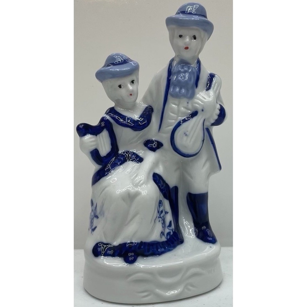 Vintage Blue White Porcelain Figurine Colonial Couple Music Taiwan 5.5"